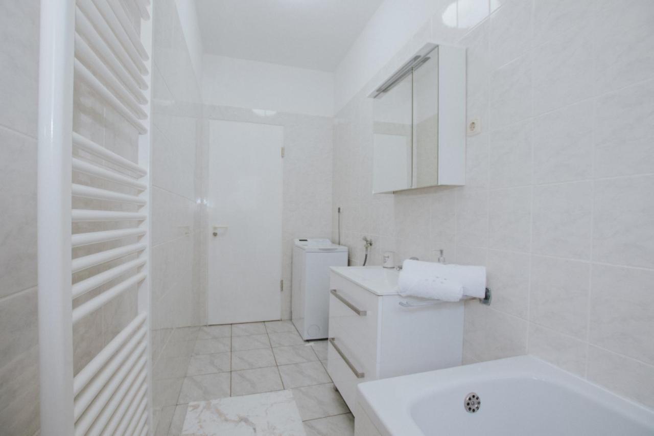 Apartment Deni Solin Esterno foto