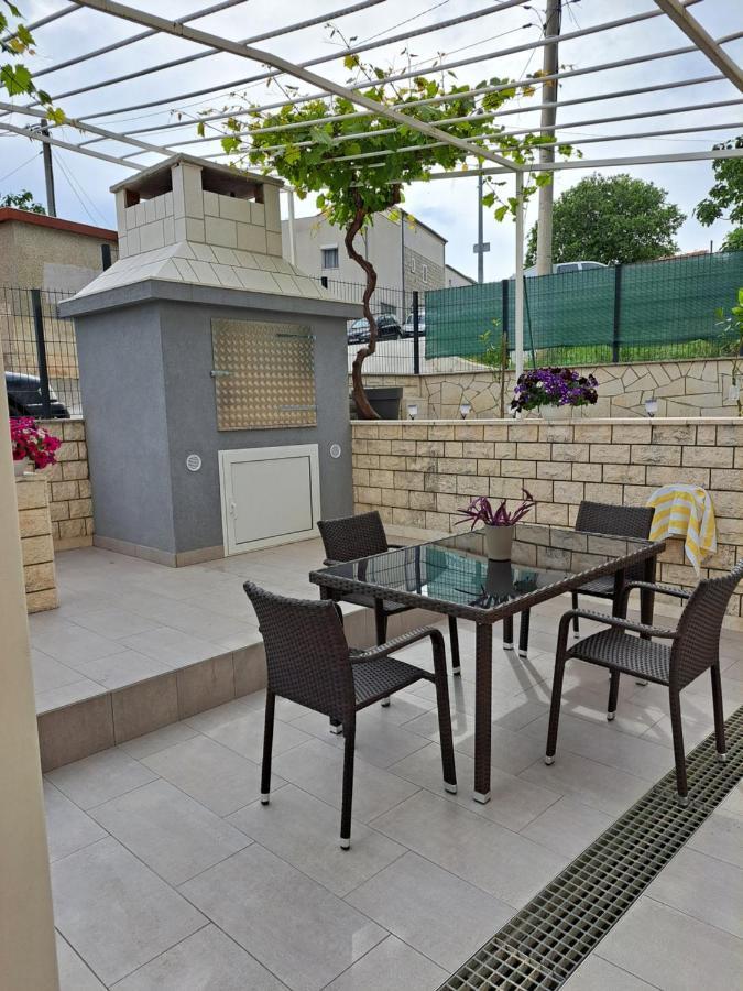 Apartment Deni Solin Esterno foto